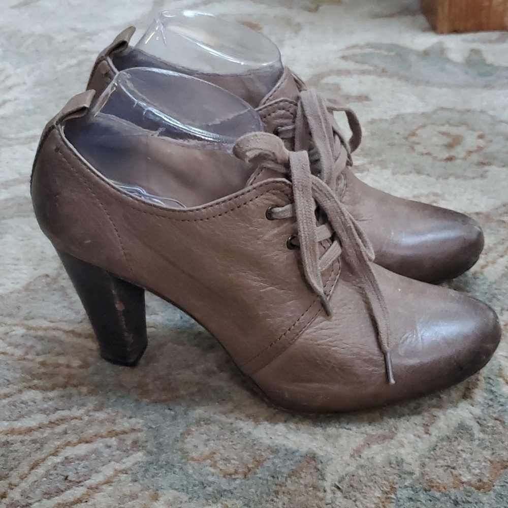 Frye Marissa Oxford heeled lace booties